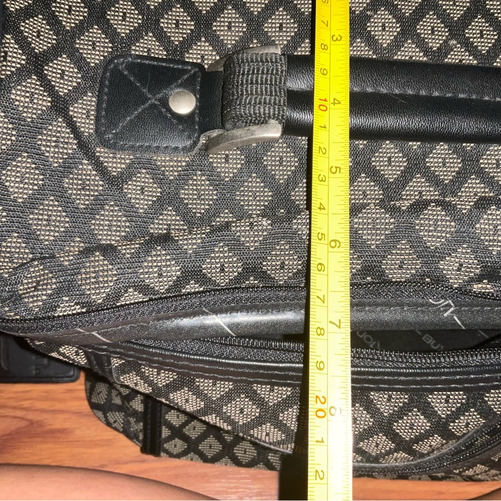 Train Case - Picture 5 of 9